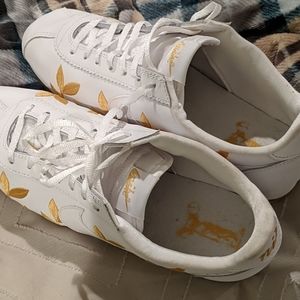 Nike white and gold flower sneakers